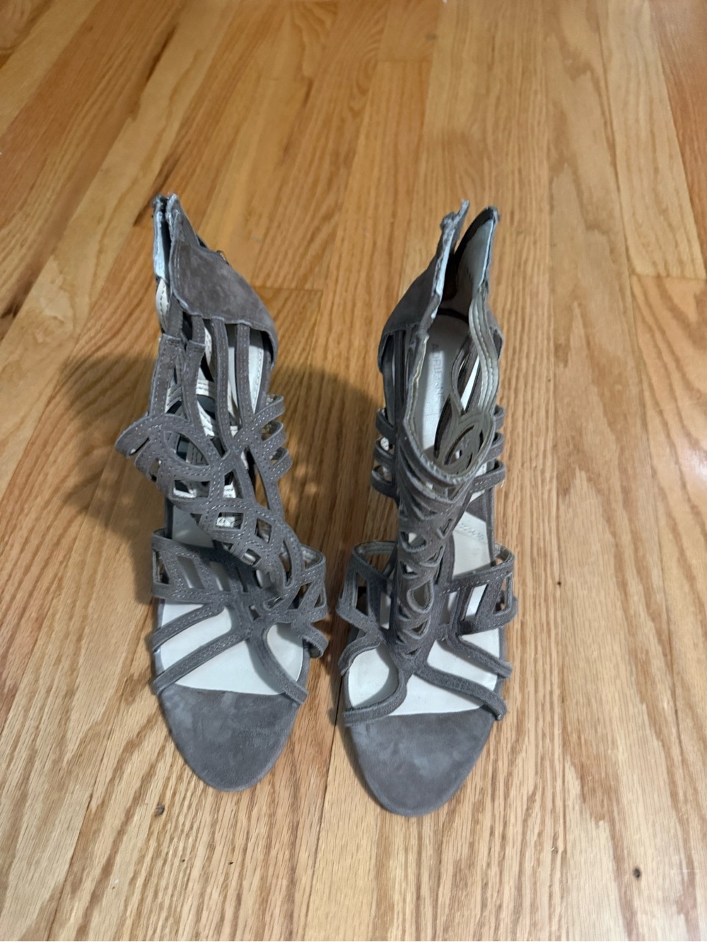 Adrienne Vitttadini Suede Sandals 9M - Picture 2 of 4